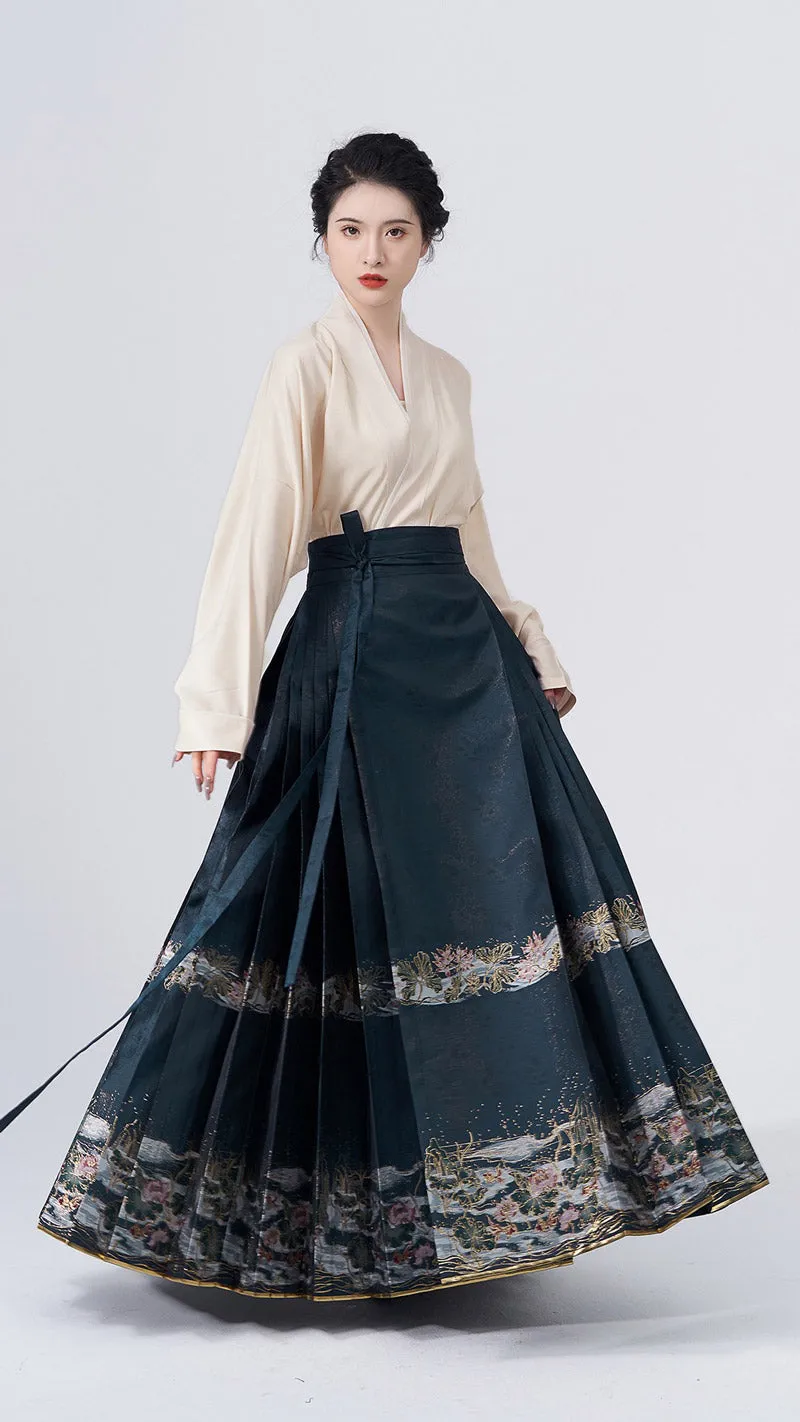 Blossoming Lotus Flower in the Golden Moonlight Night - Mamianqun Hanfu Skirt