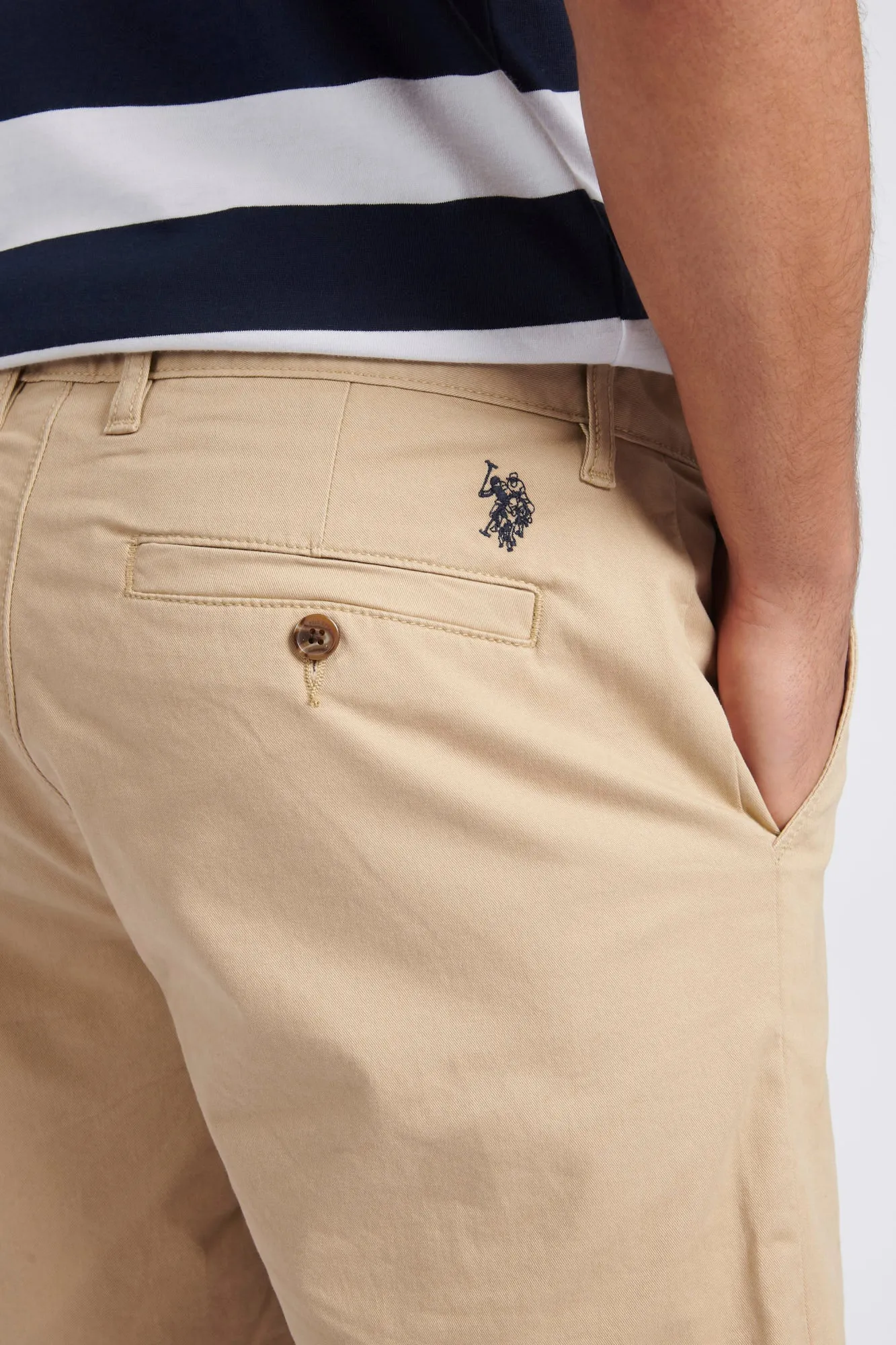 Mens Classic Chinos Shorts in Cornstalk